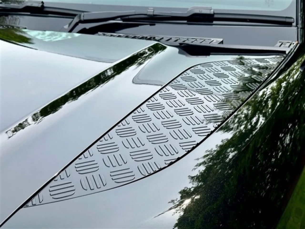 2025 Land Rover Defender 90