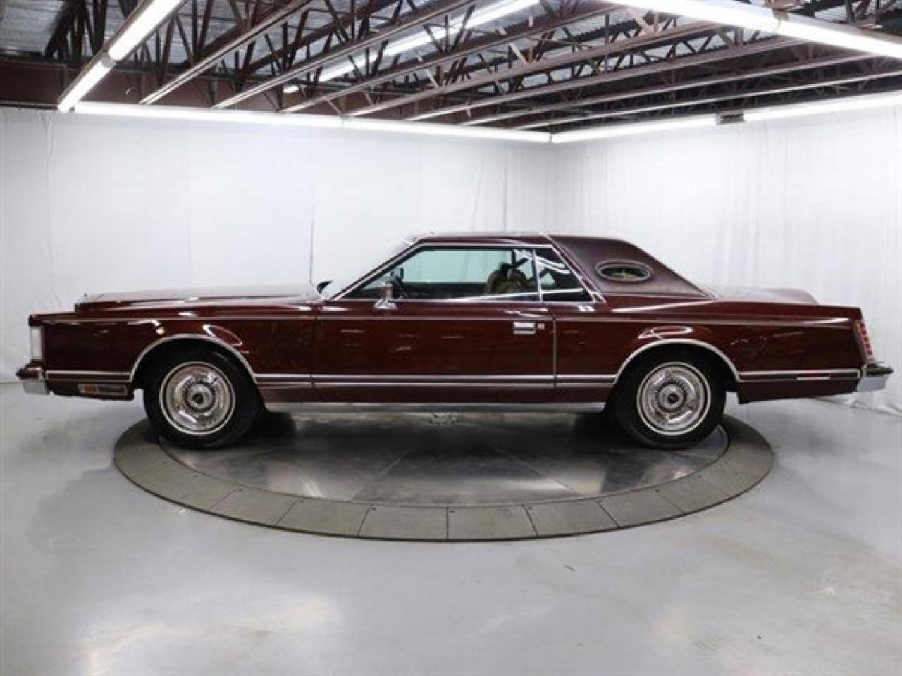 1977 Lincoln Continental Mark V