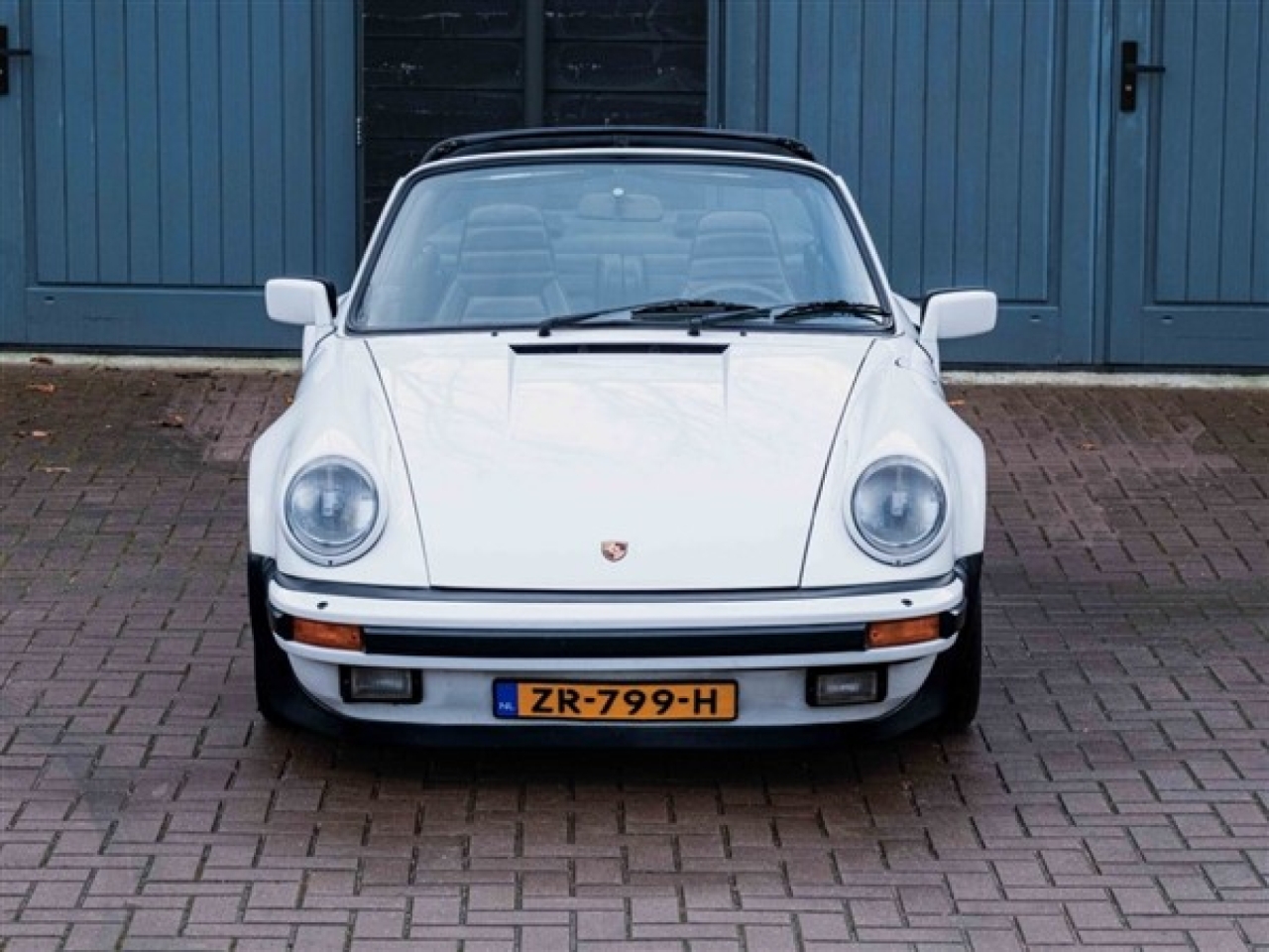 1984 Porsche 911 3.2 Carrera Targa 