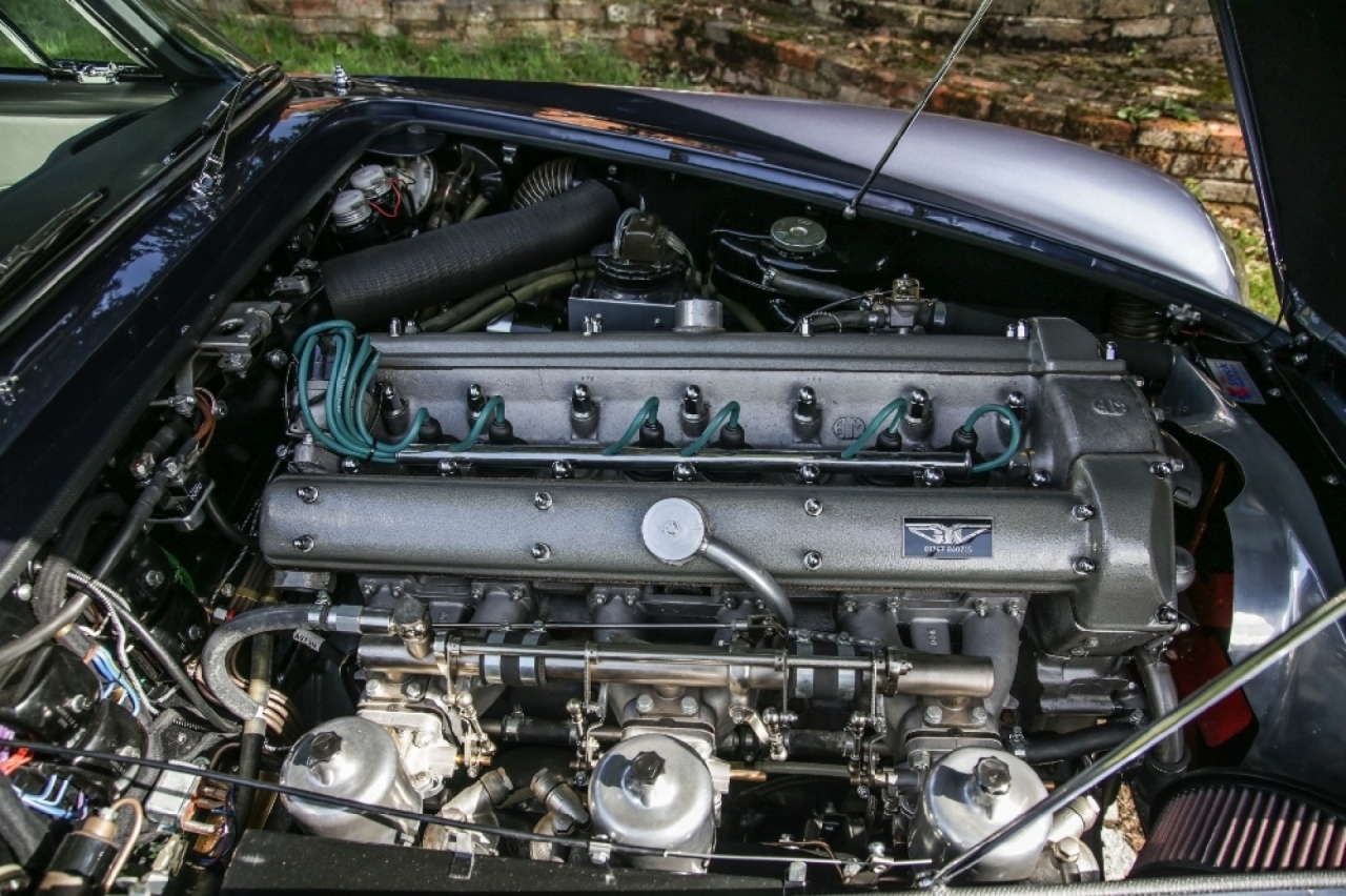 Aston Martin DB6