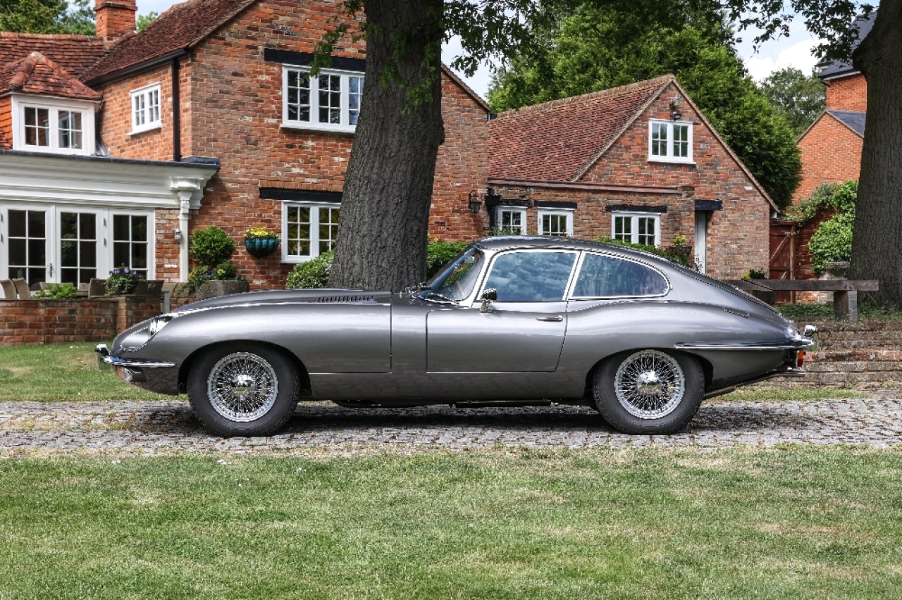 Jaguar E type series II 4.2 FHC