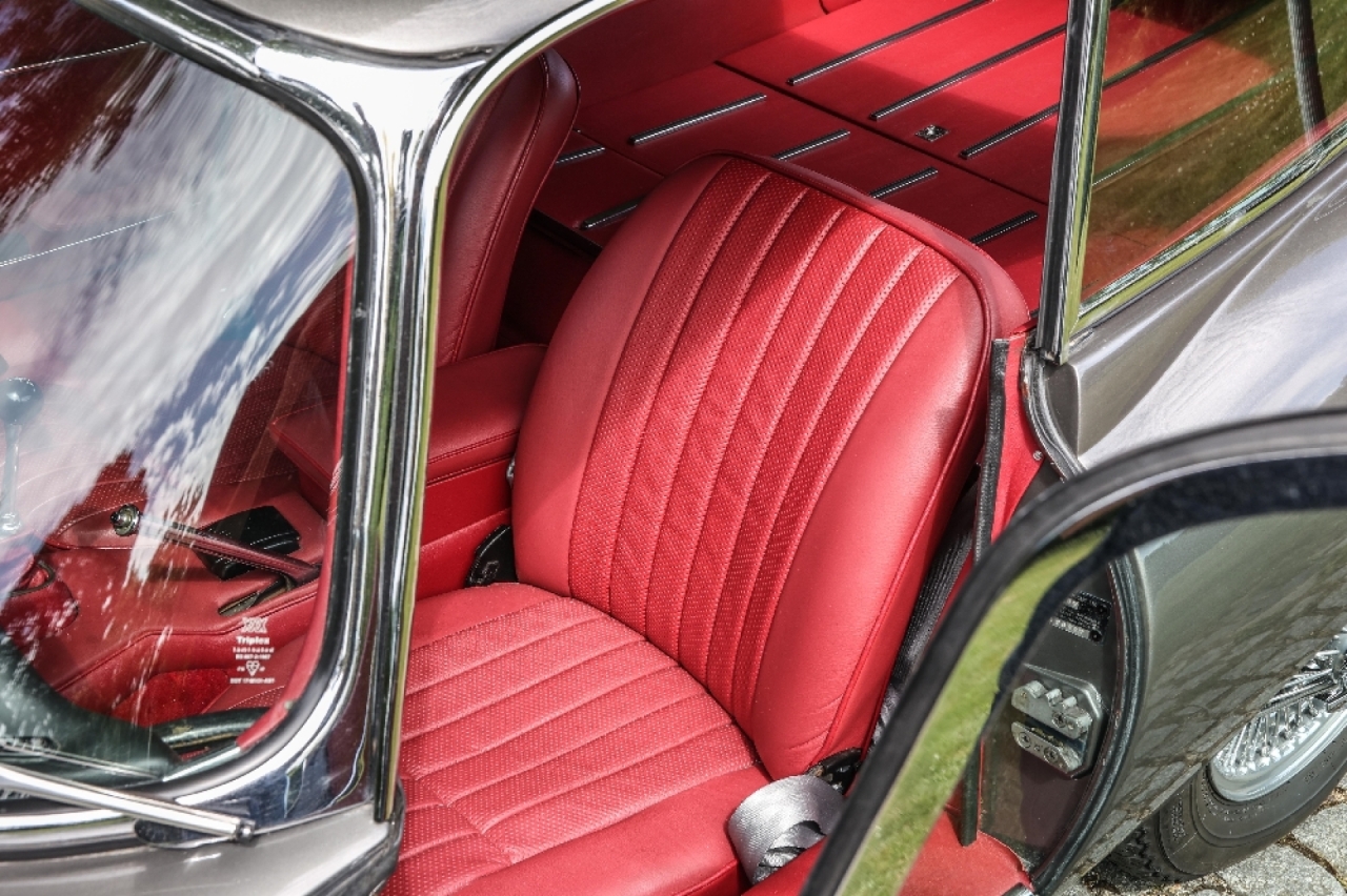 Jaguar E type series II 4.2 FHC