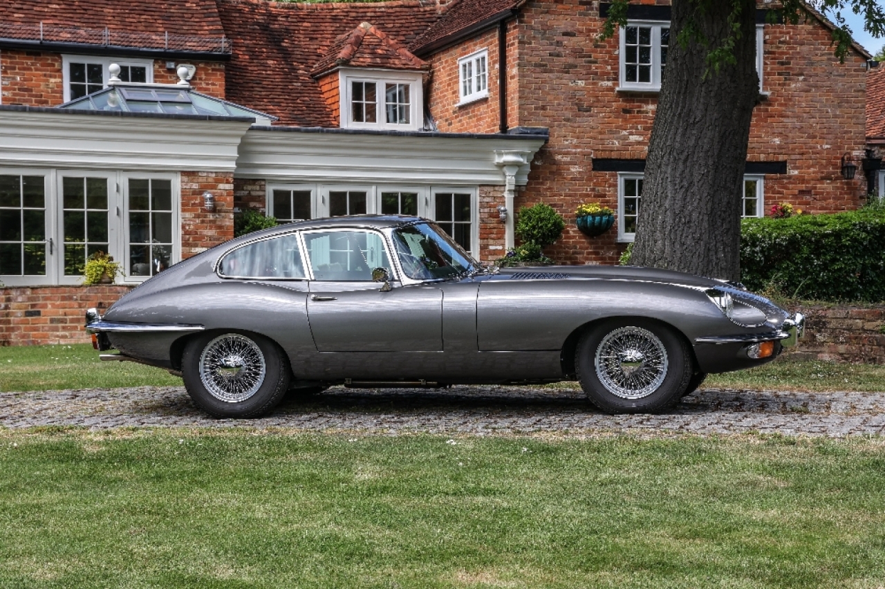 Jaguar E type series II 4.2 FHC