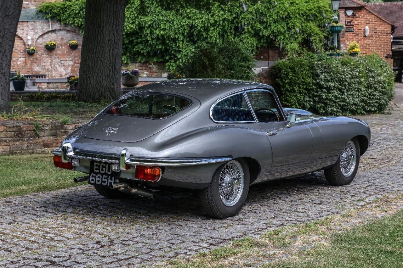 Jaguar E type series II 4.2 FHC