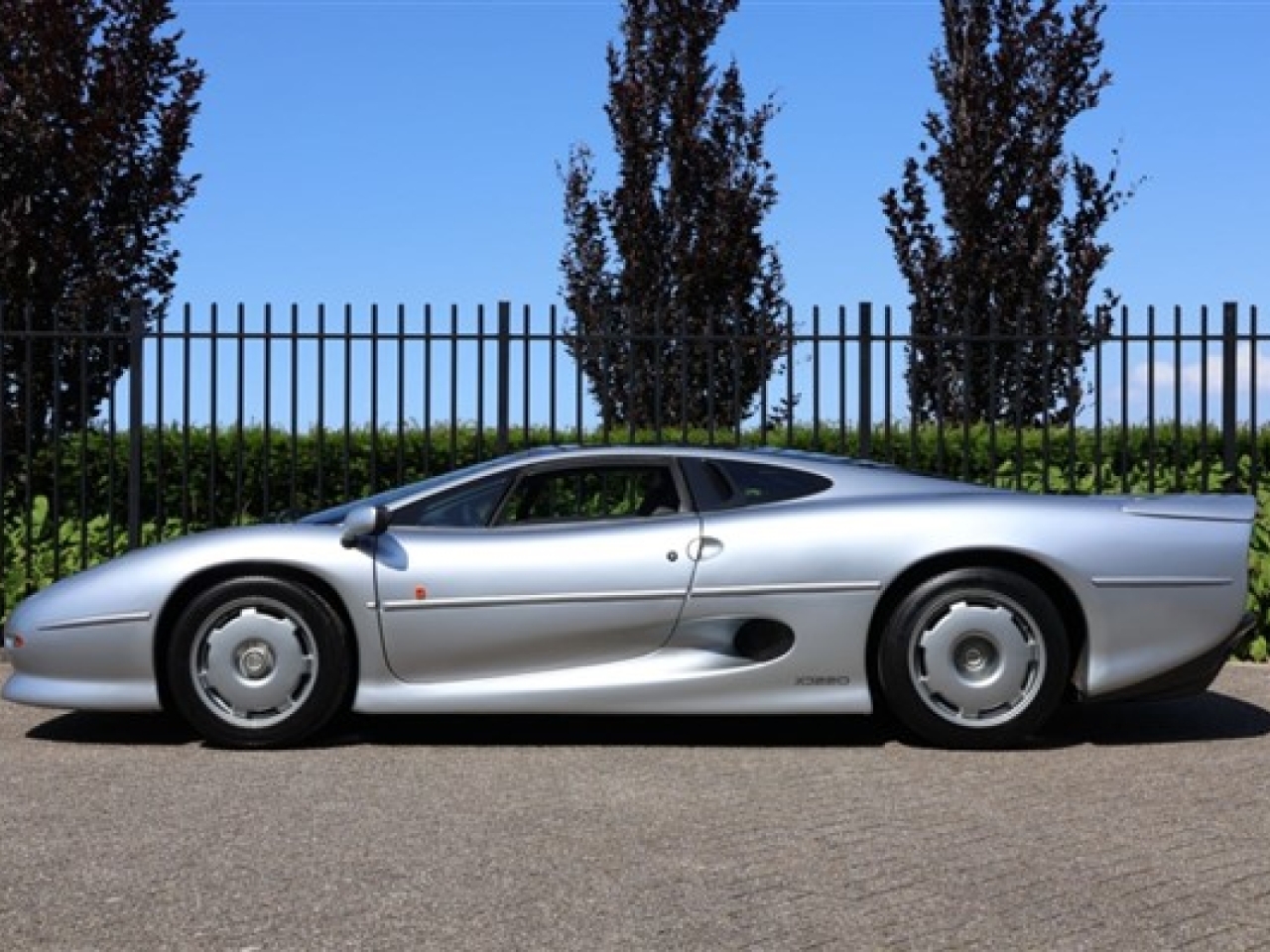 1993 Jaguar XJ220