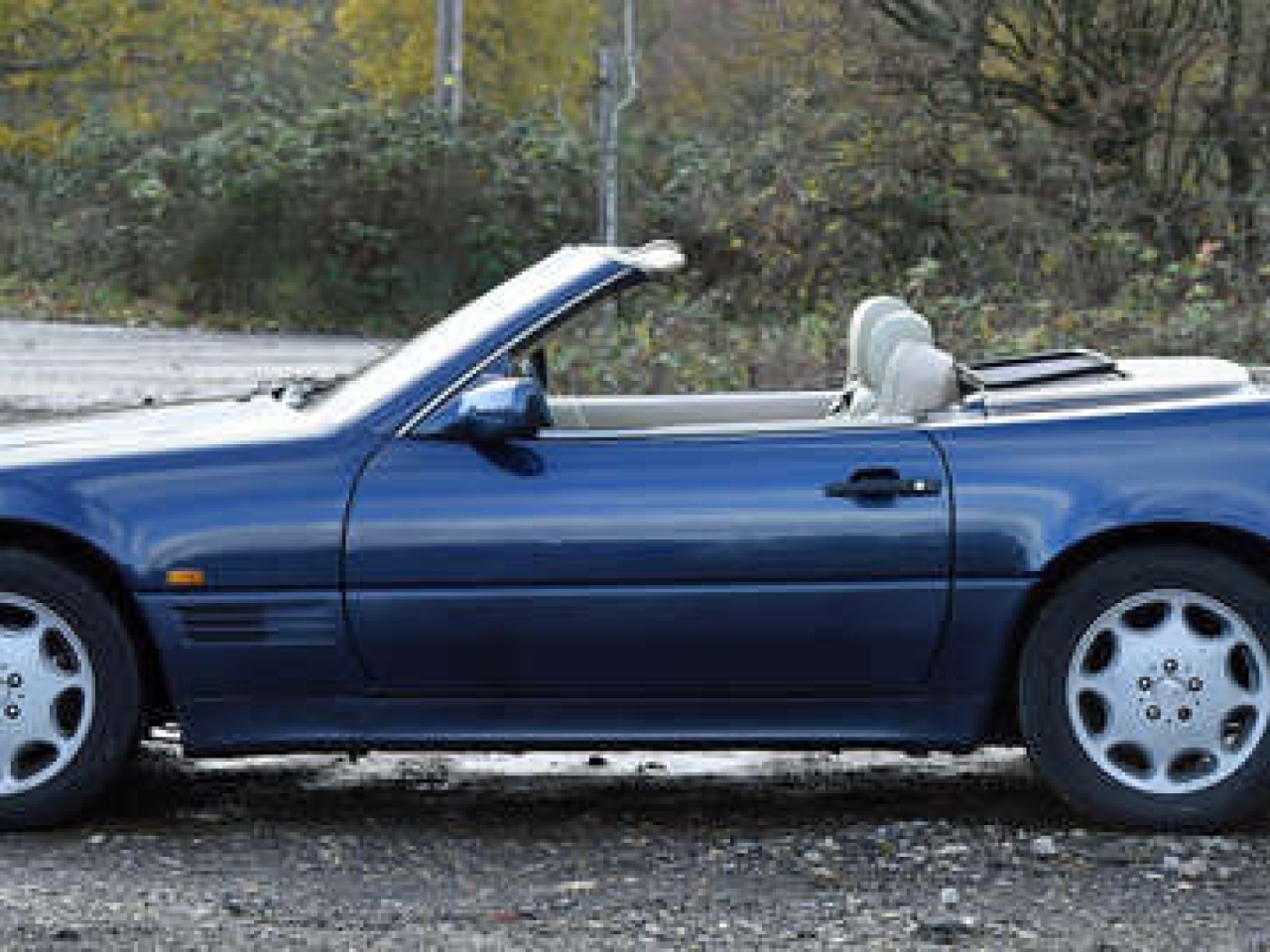 1994 Mercedes-Benz SL320