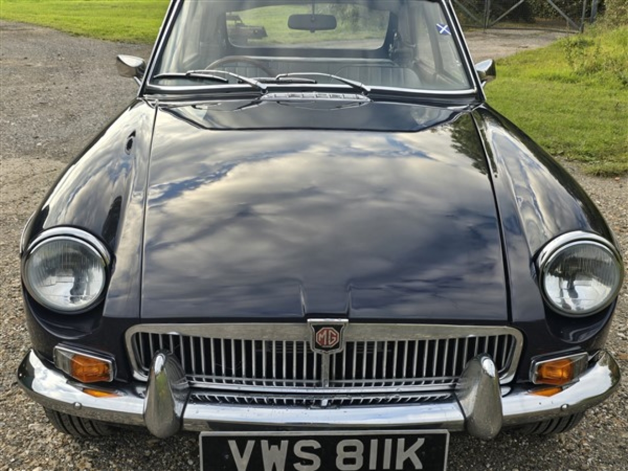 1972 MG B GT (Midnight Blue)