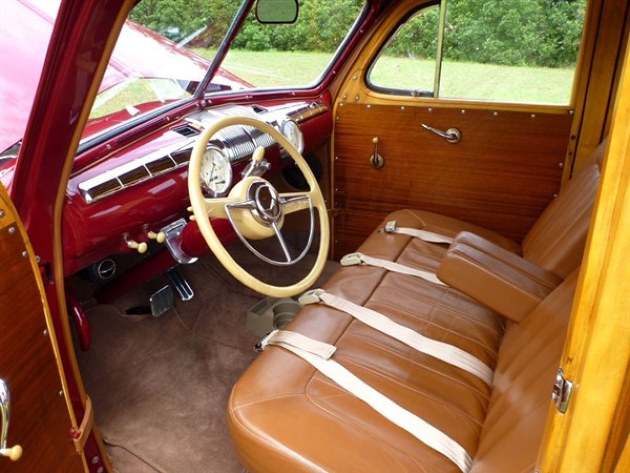 1947 Ford Super Deluxe Woodie Wagon