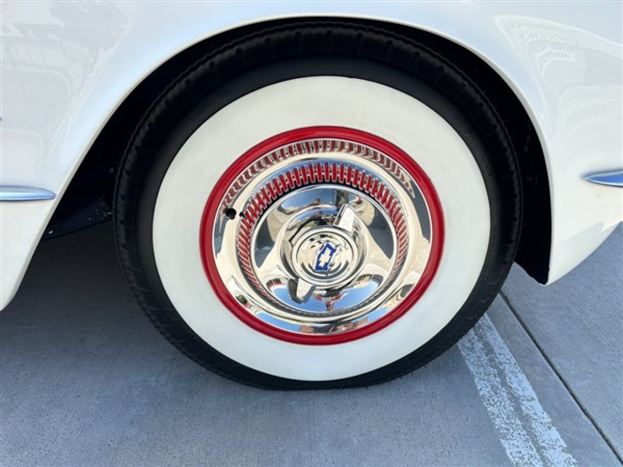 1954 Chevrolet Corvette Roadster (Polo White)