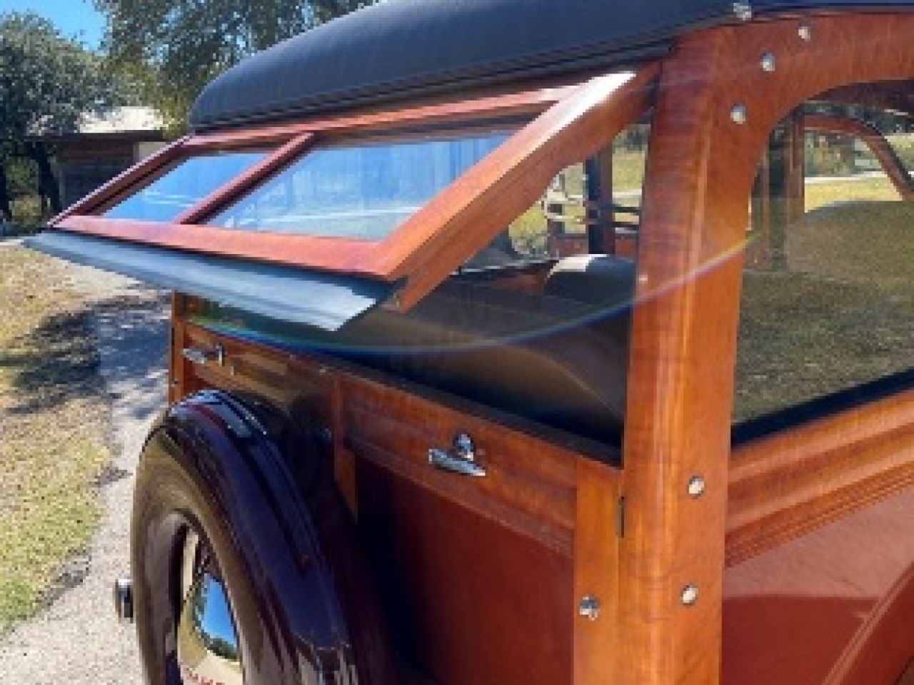 1940 Ford Deluxe Woodie Station Wagon