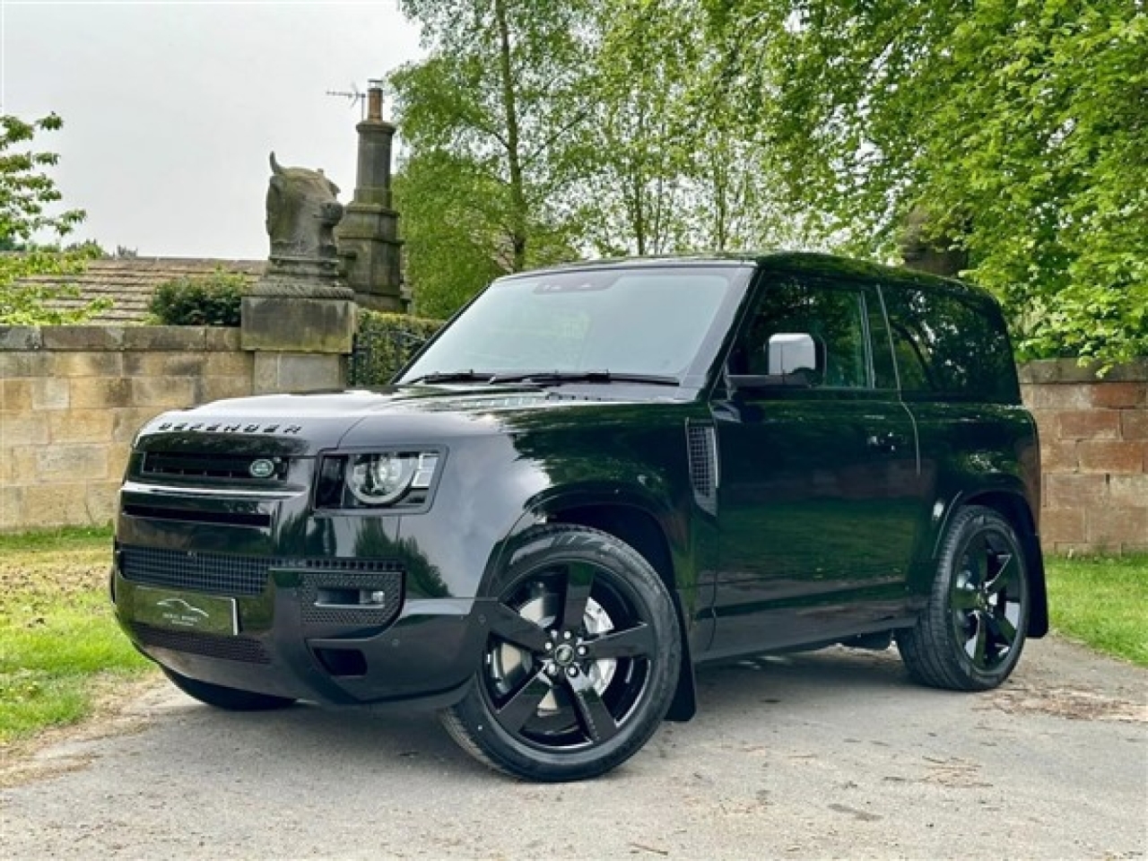 2025 Land Rover Defender 90