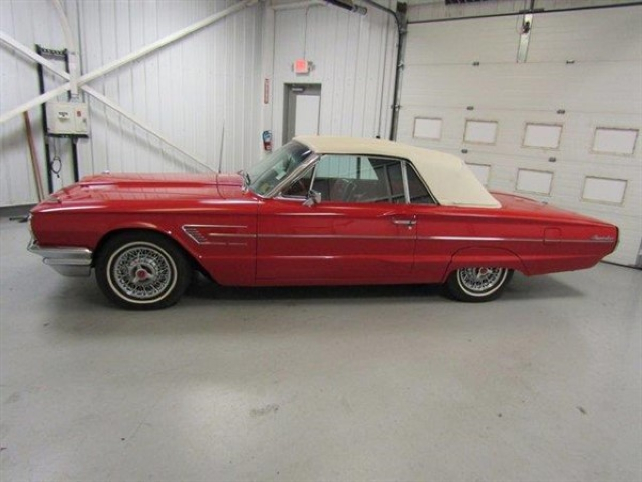 1965 Ford Thunderbird