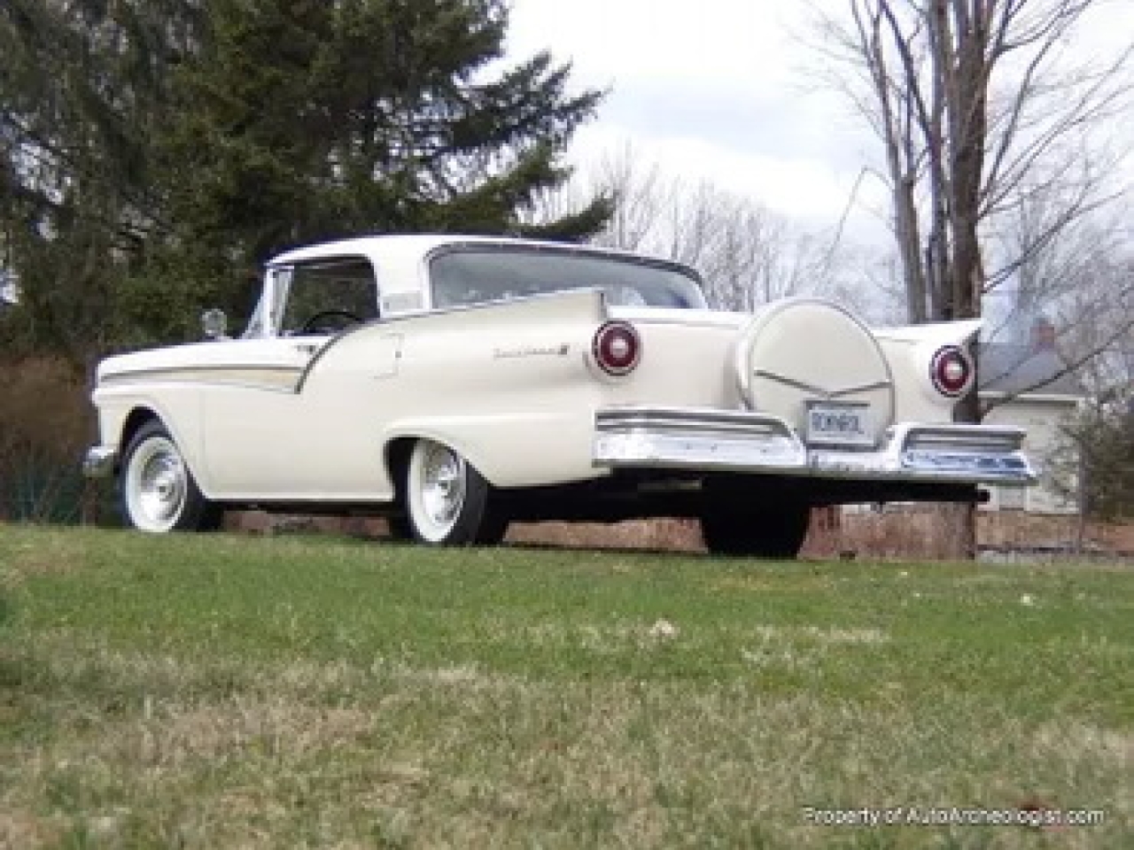1957 Ford Skyliner