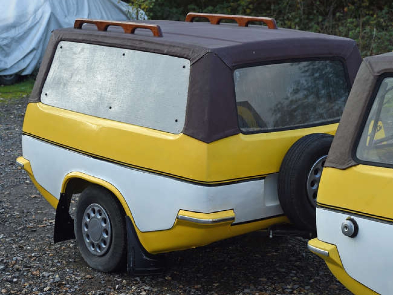 1976 Reliant Robin (with matching trailer)