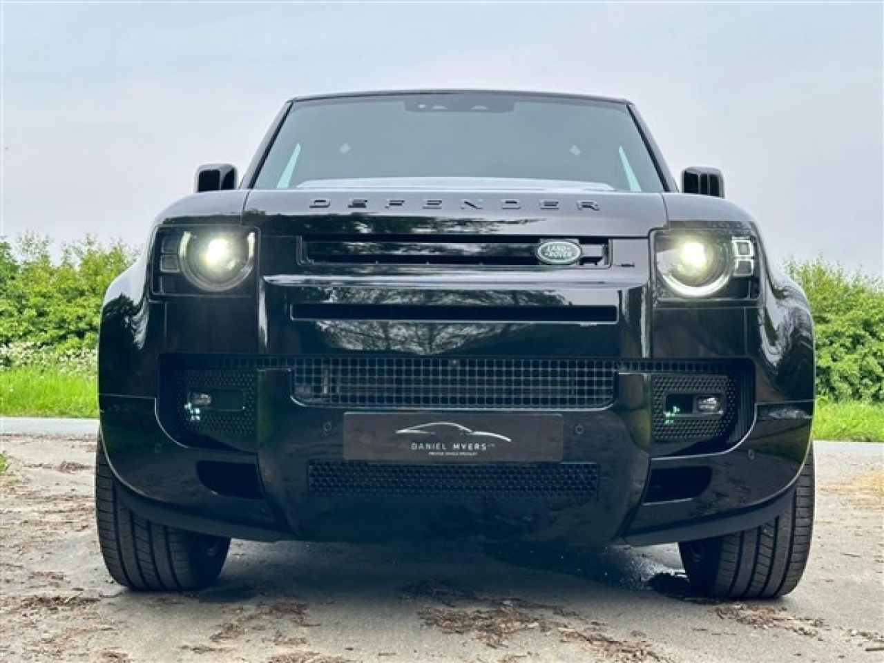 2025 Land Rover Defender 90