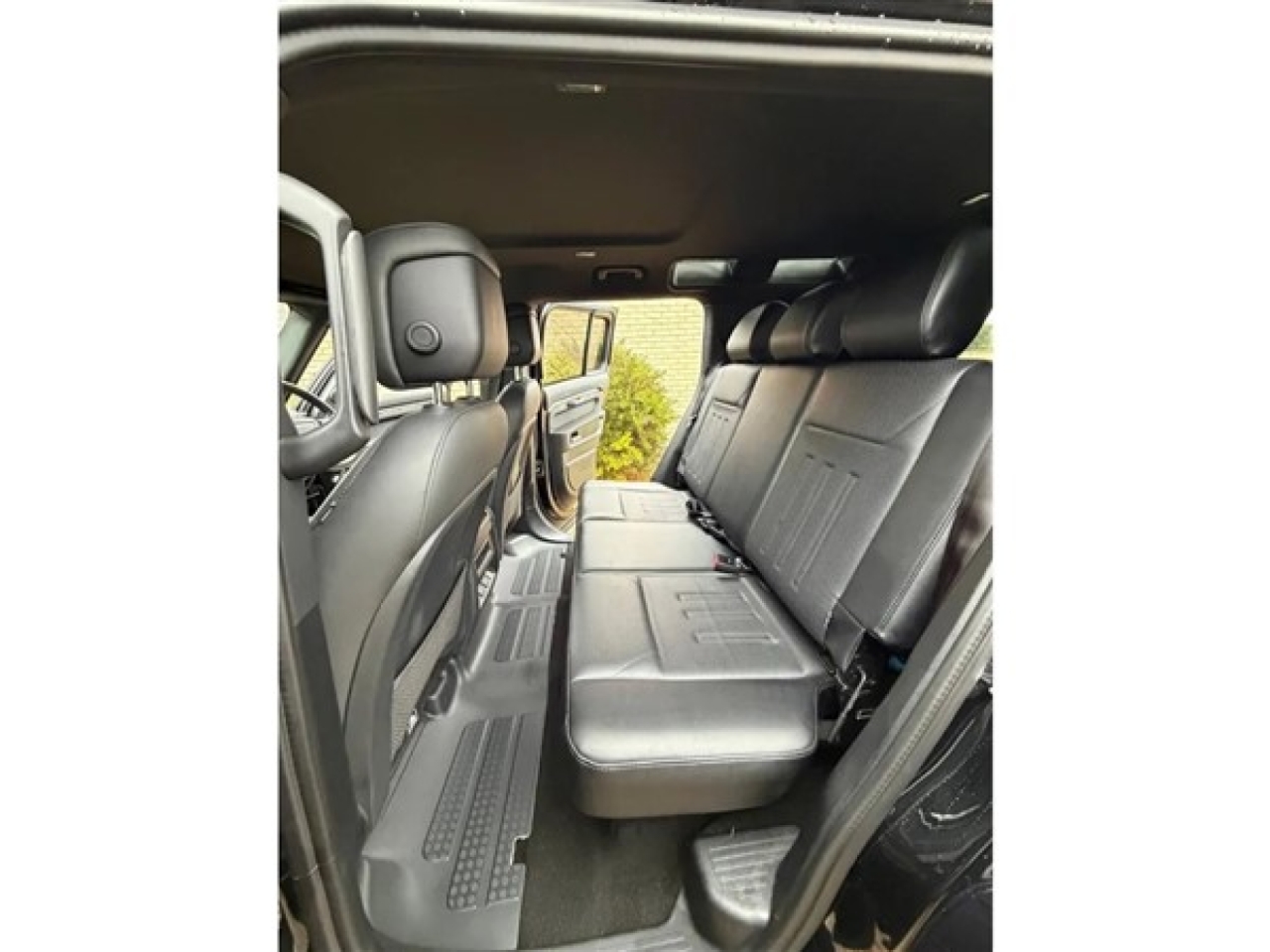 2025(25) Land Rover Defender