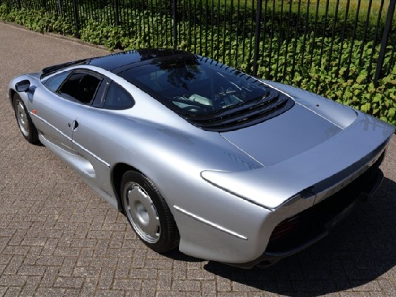 1993 Jaguar XJ220