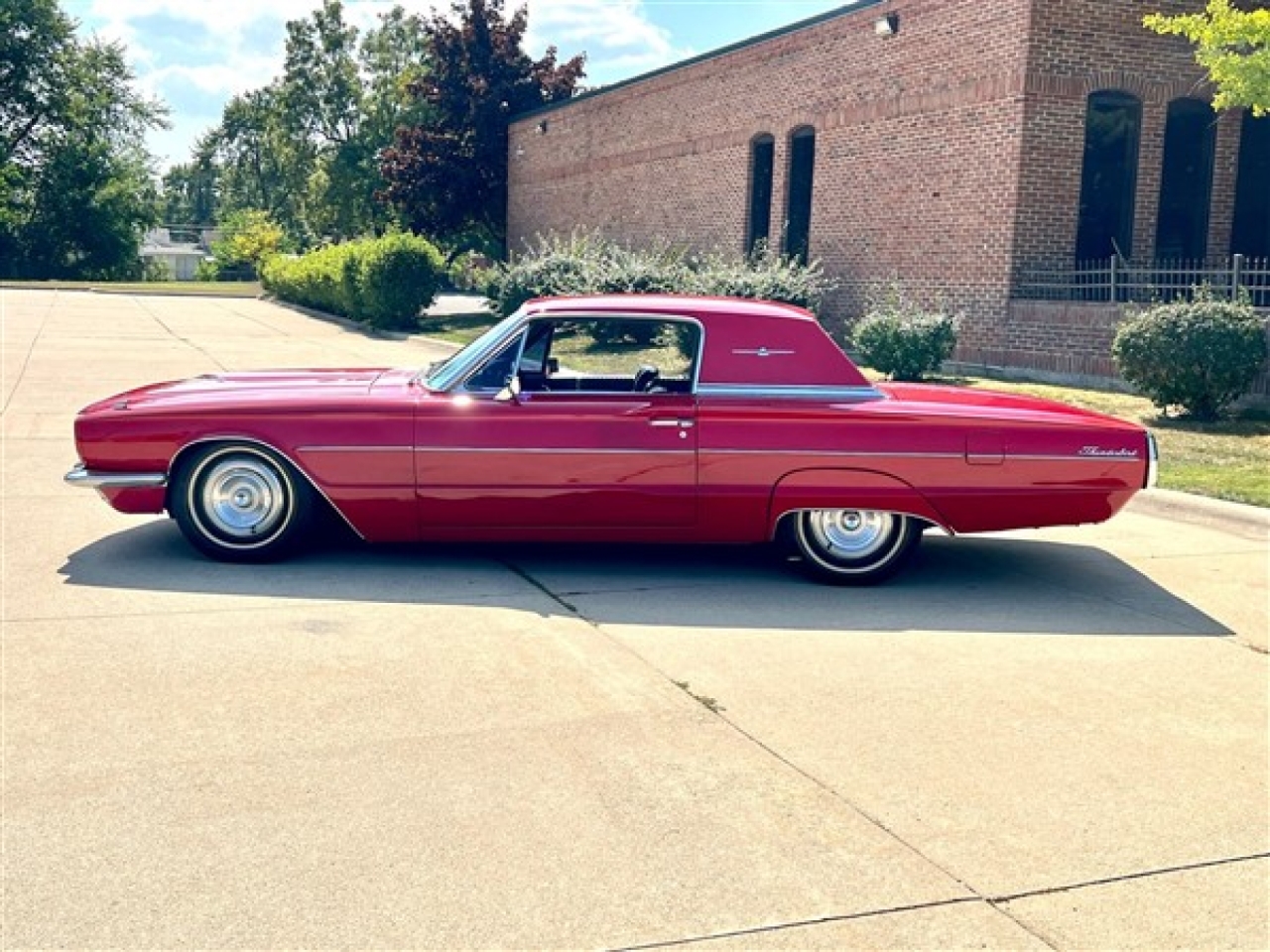 1966 Ford Thunderbird