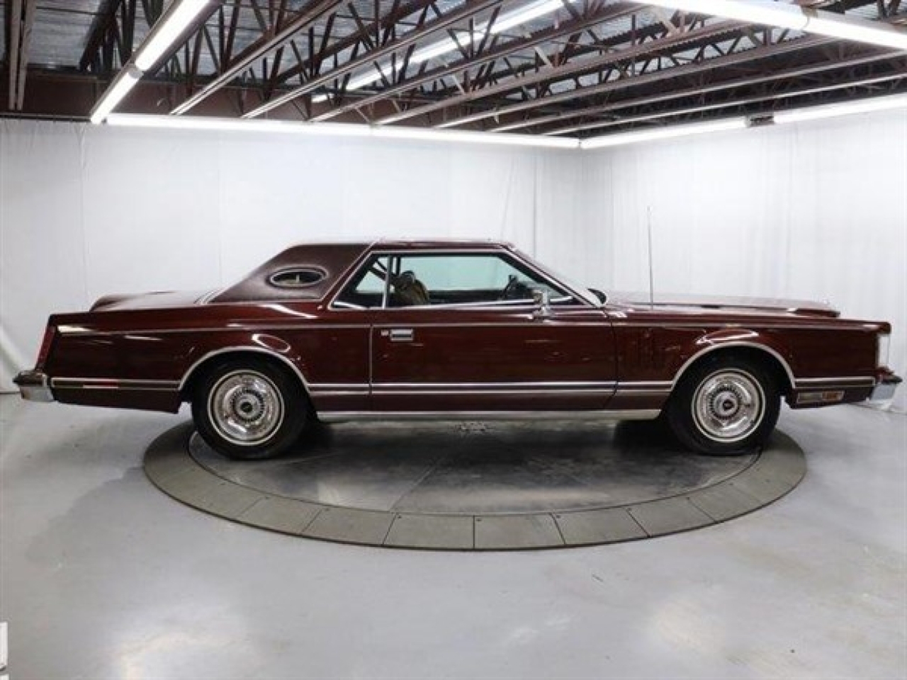 1977 Lincoln Continental Mark V