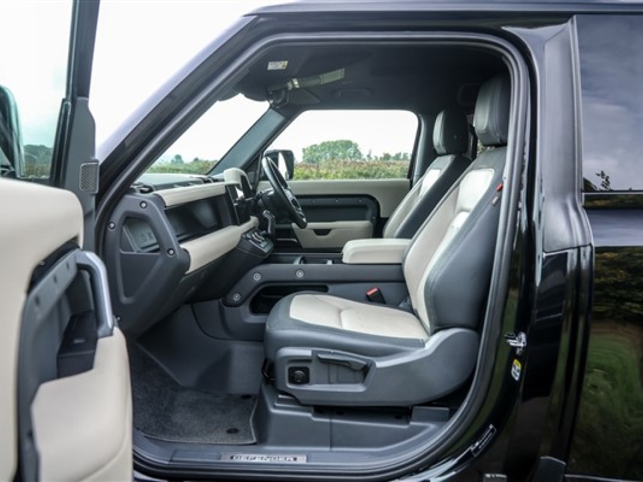 2022 Land Rover 90 D250 MHEV X-Dynamic S