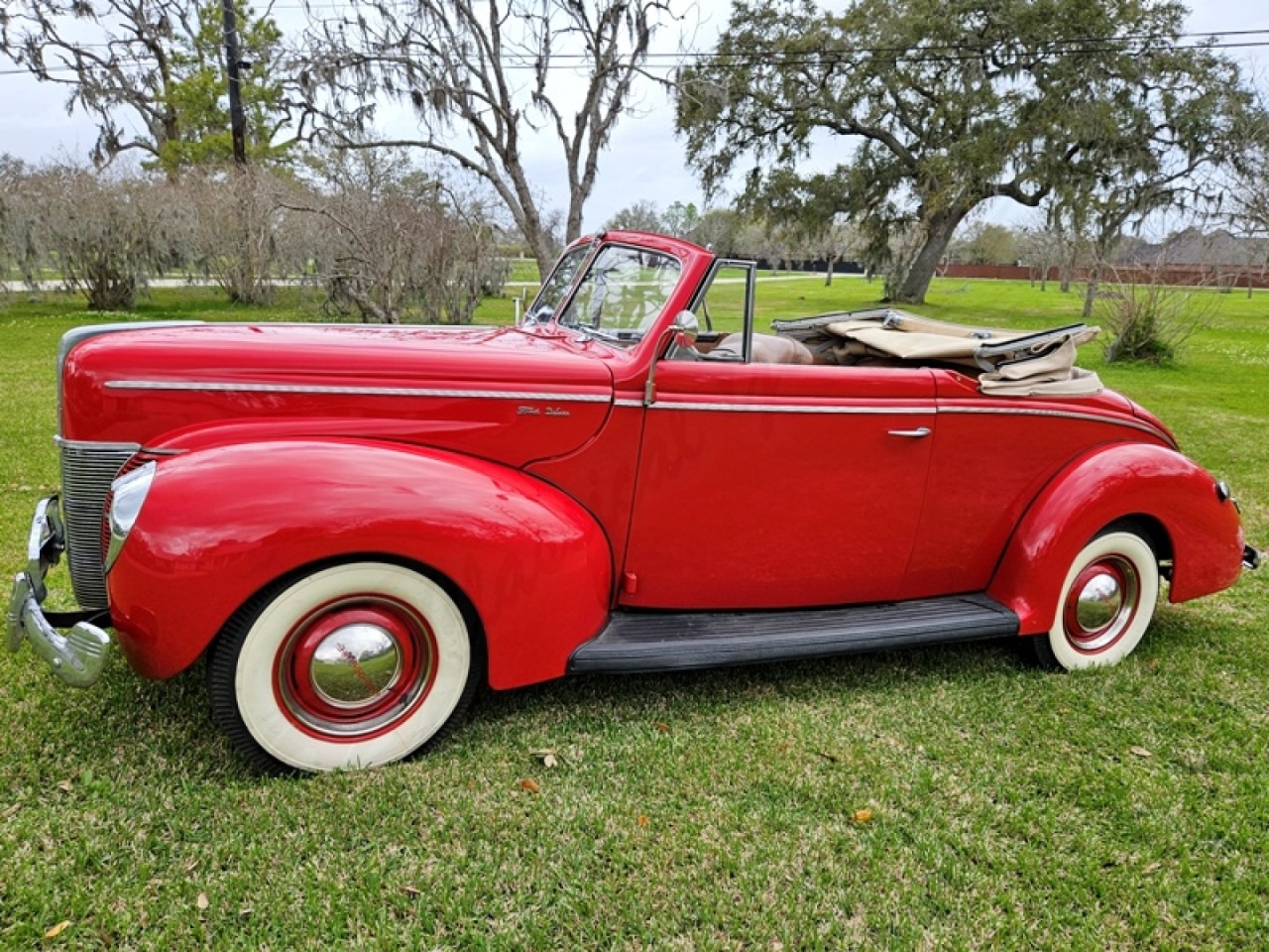 1940 Ford Deluxe Convertible