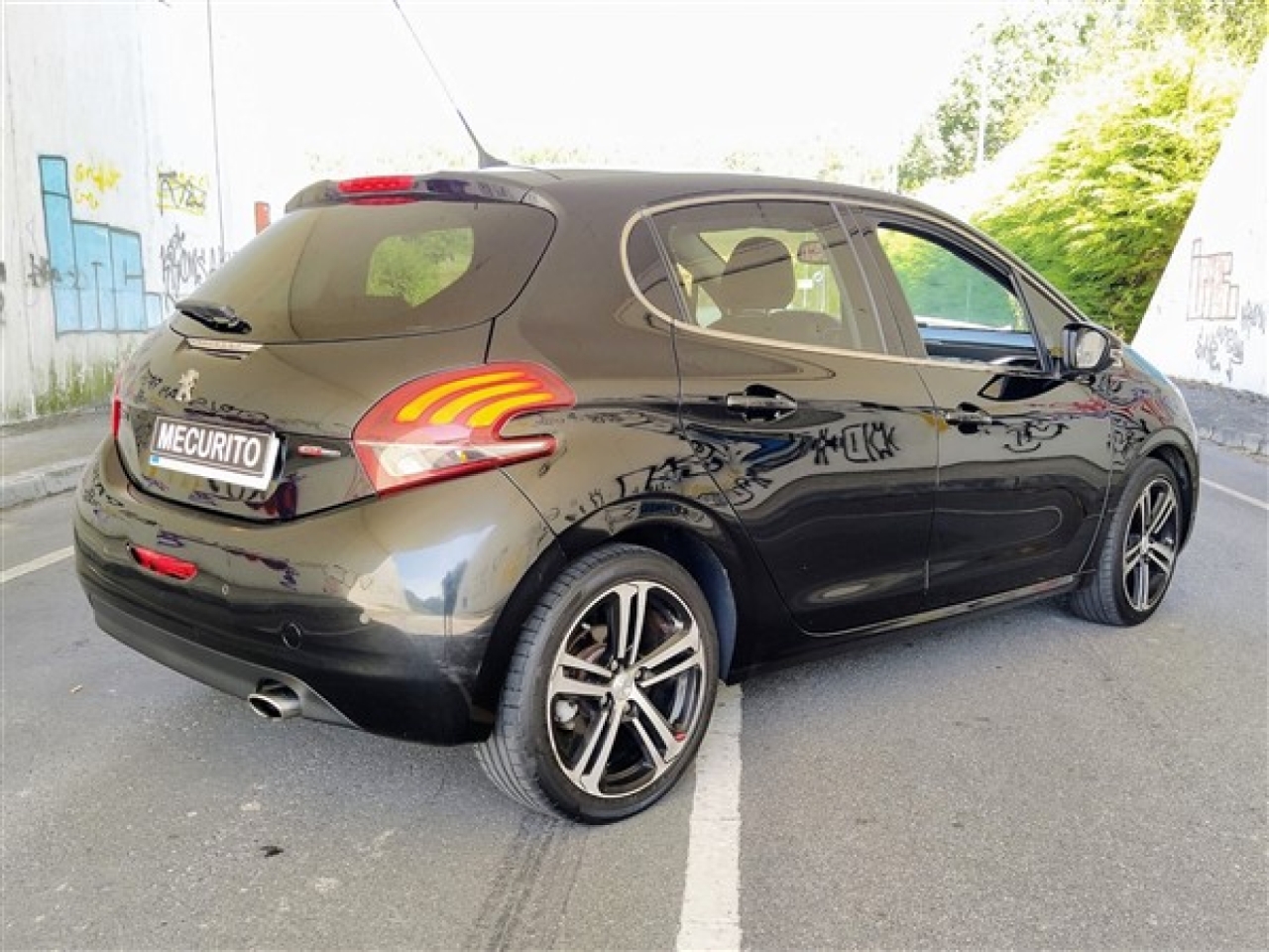 2015 Peugeot 208 Puretech