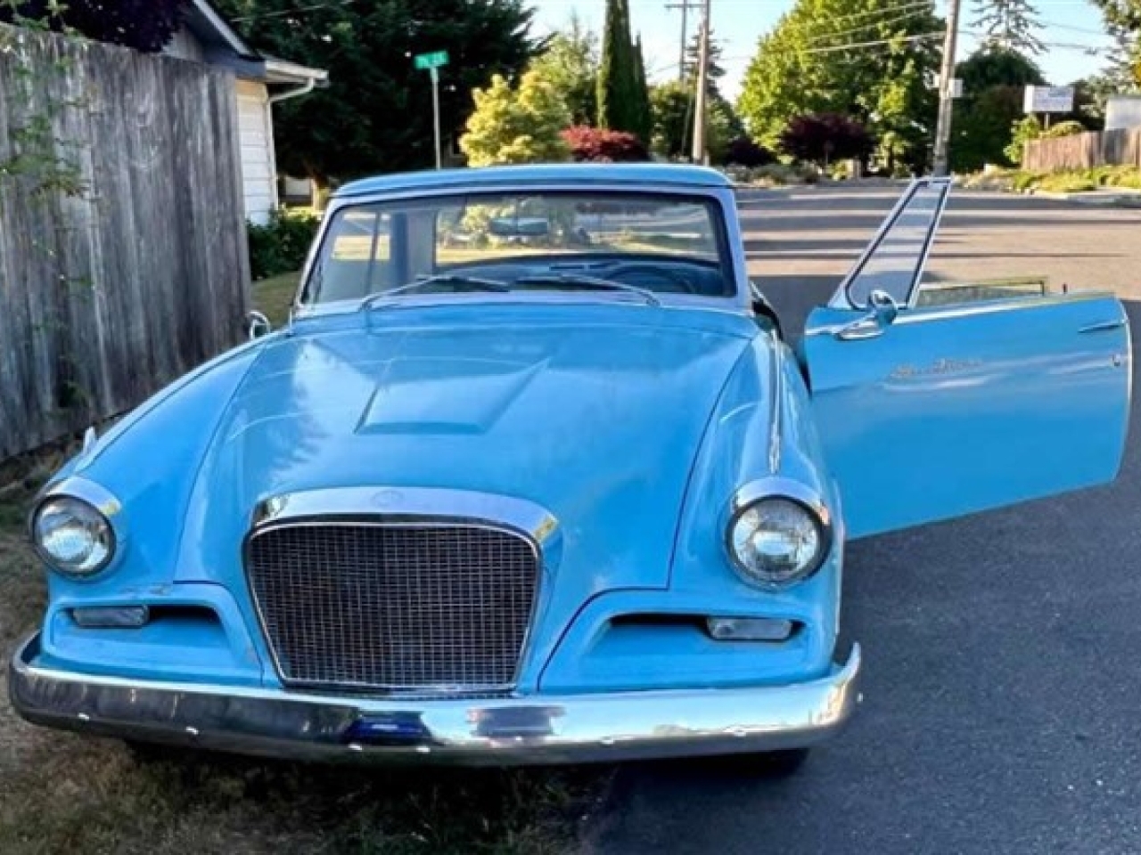 1962 Studebaker GT Hawk