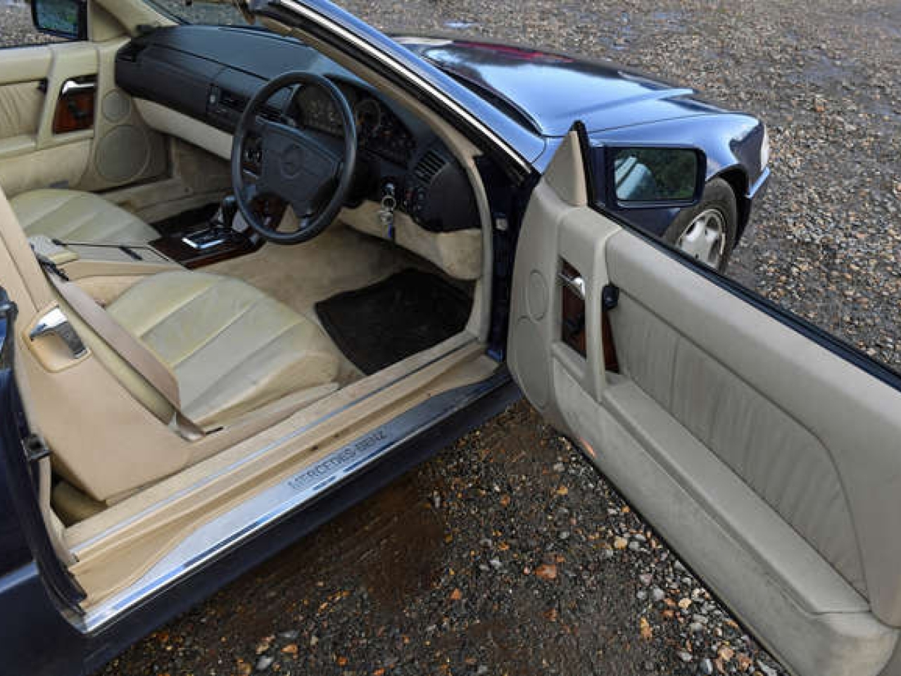 1994 Mercedes-Benz SL320