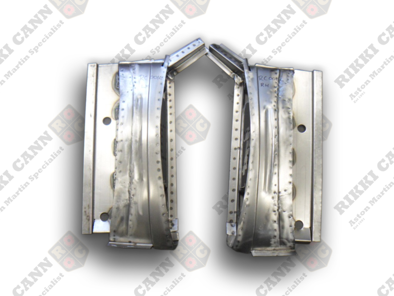 Aston Martin V8 A Posts LH & RH [Part No. RC001L]