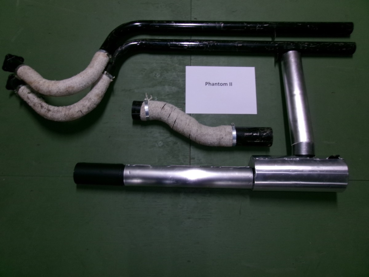 1x Front expansion box, 1x Intermediate pipe, and 2x Tail pipes