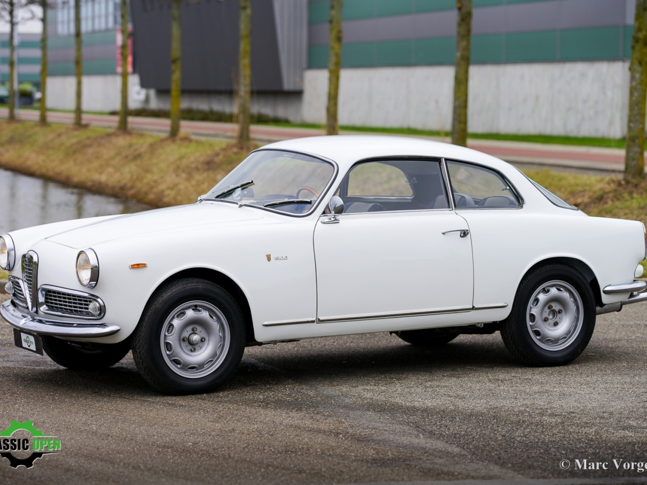 Classic Alfa Romeo Giulia Sprint 1600