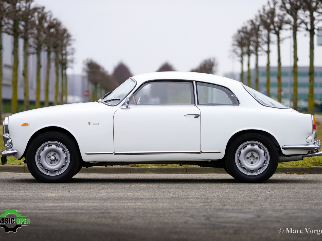 Classic Alfa Romeo Giulia Sprint 1600