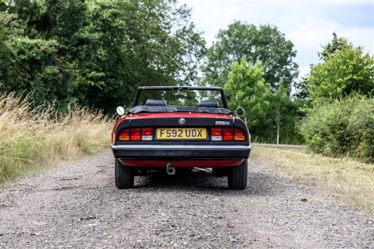 1989 Alfa Romeo 2000 Spider