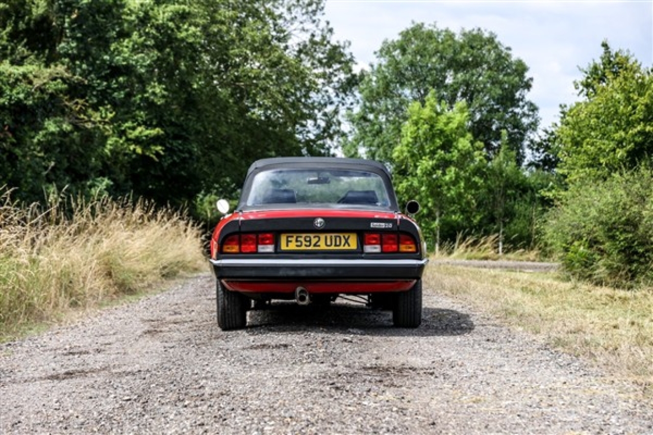 1989 Alfa Romeo 2000 Spider