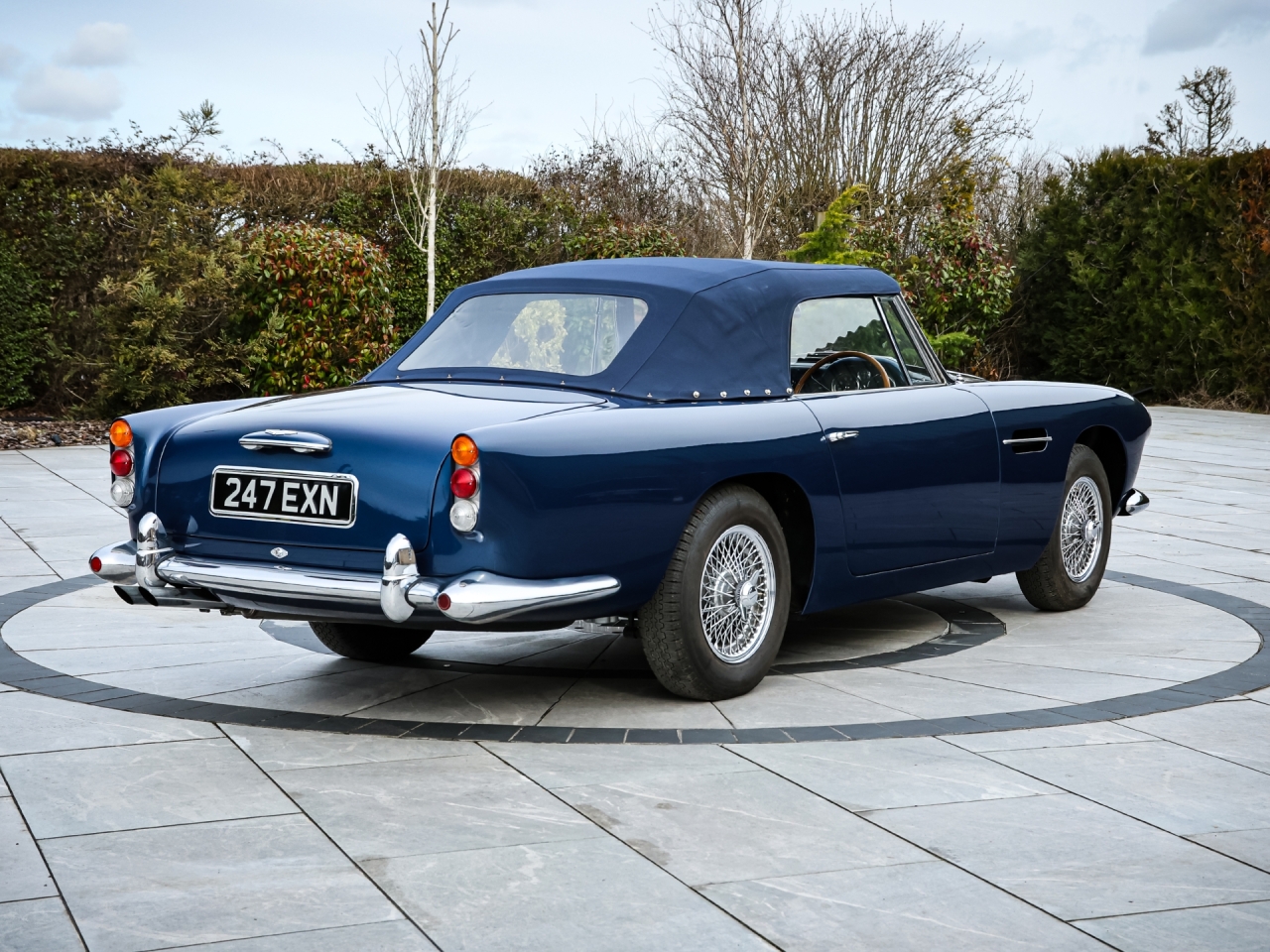 Aston Martin DB4 Convertible