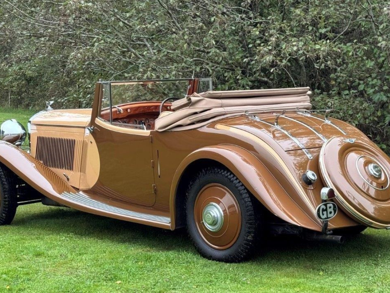 1933 Bentley 3.5 Litre Barker Sporting Drophead Coupe B17AE