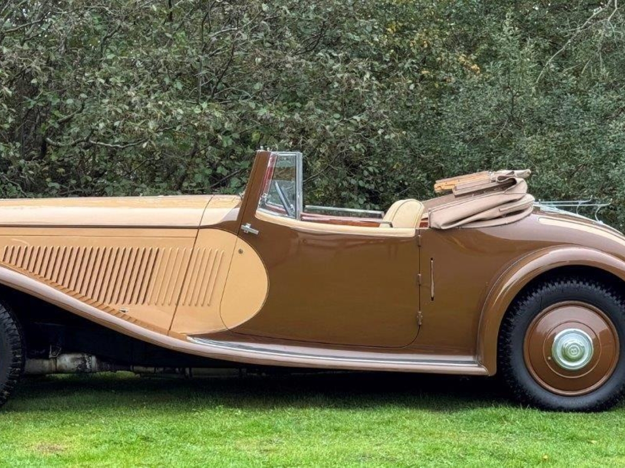 1933 Bentley 3.5 Litre Barker Sporting Drophead Coupe B17AE
