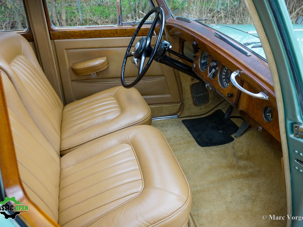 Classic Bentley R-type LHD Automatic