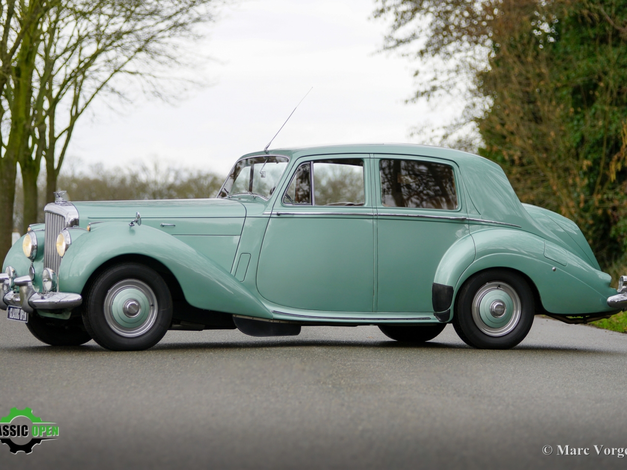 Classic Bentley R-type LHD Automatic