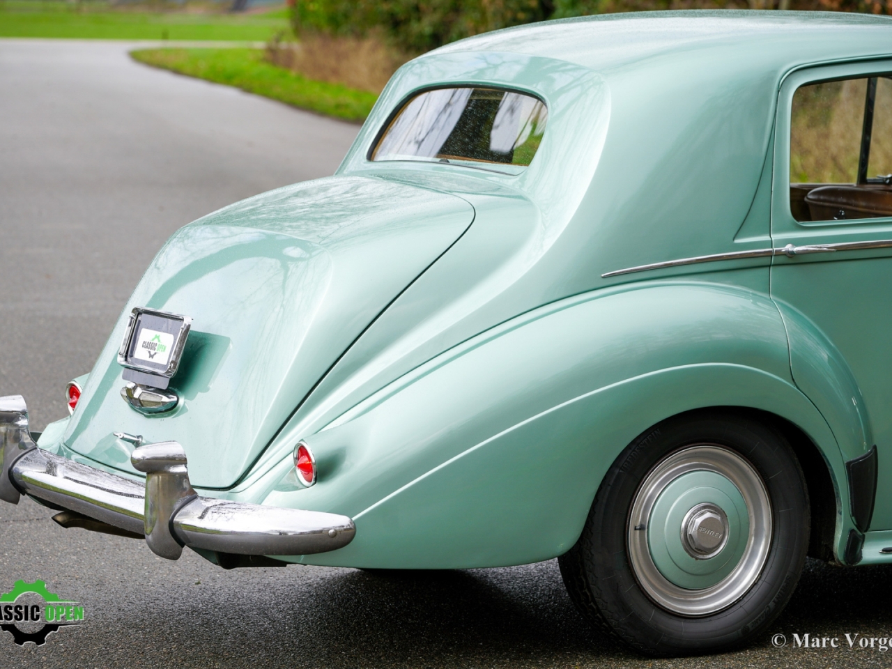 Classic Bentley R-type LHD Automatic