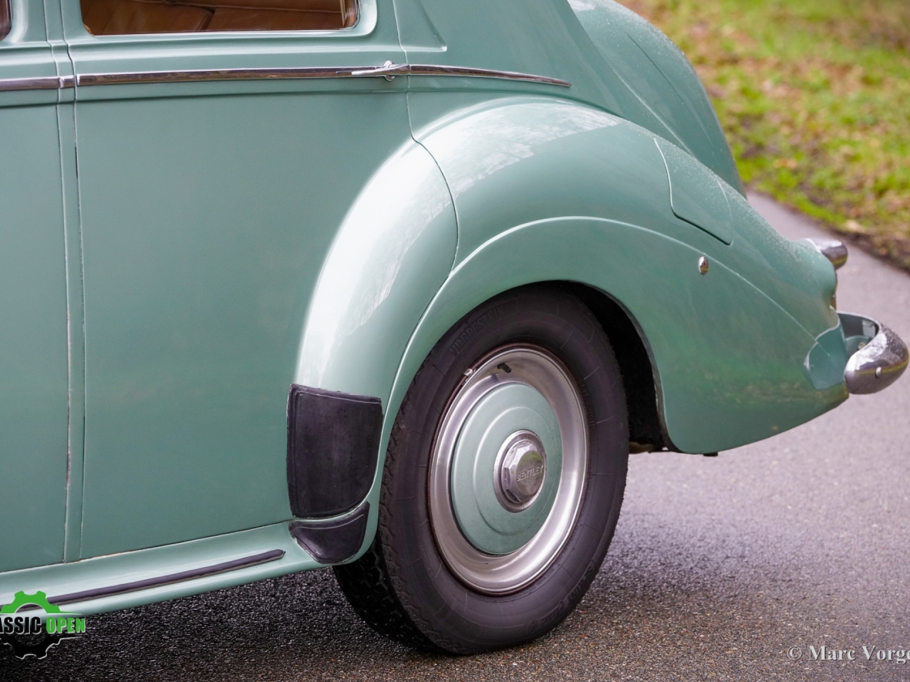 Classic Bentley R-type LHD Automatic