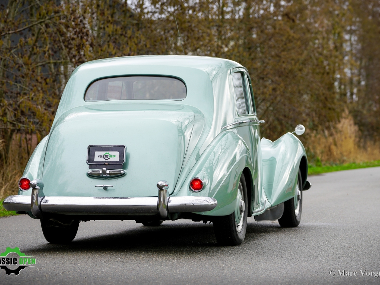 Classic Bentley R-type LHD Automatic