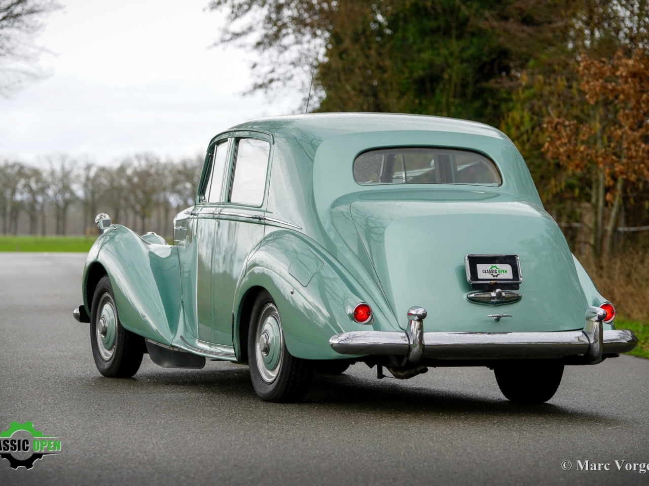 Classic Bentley R-type LHD Automatic