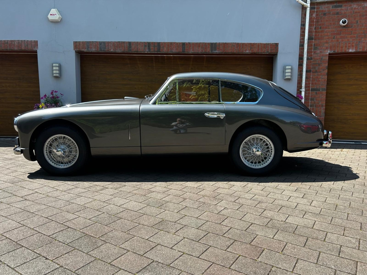 Aston Martin DB2/4