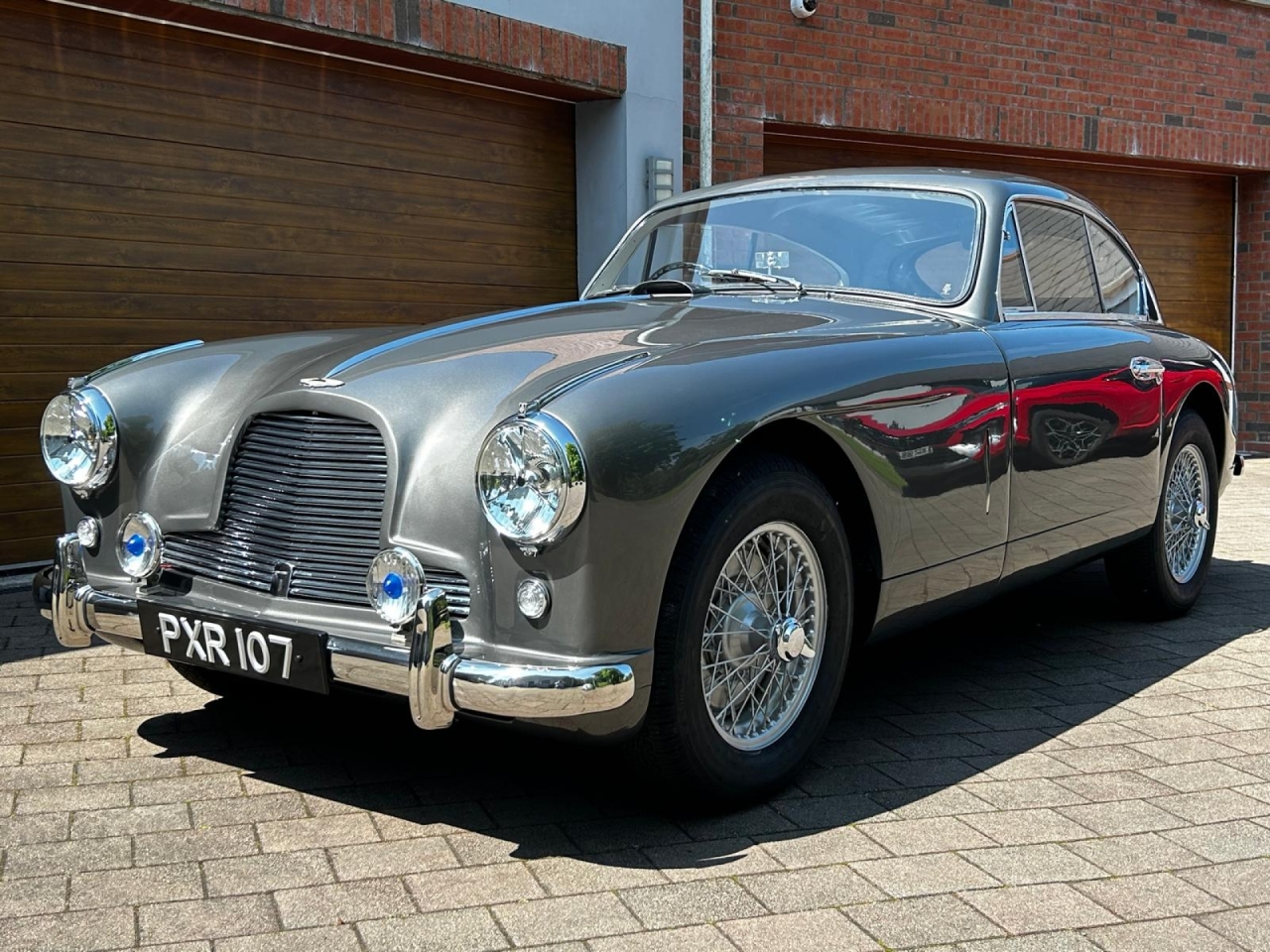 Aston Martin DB2/4