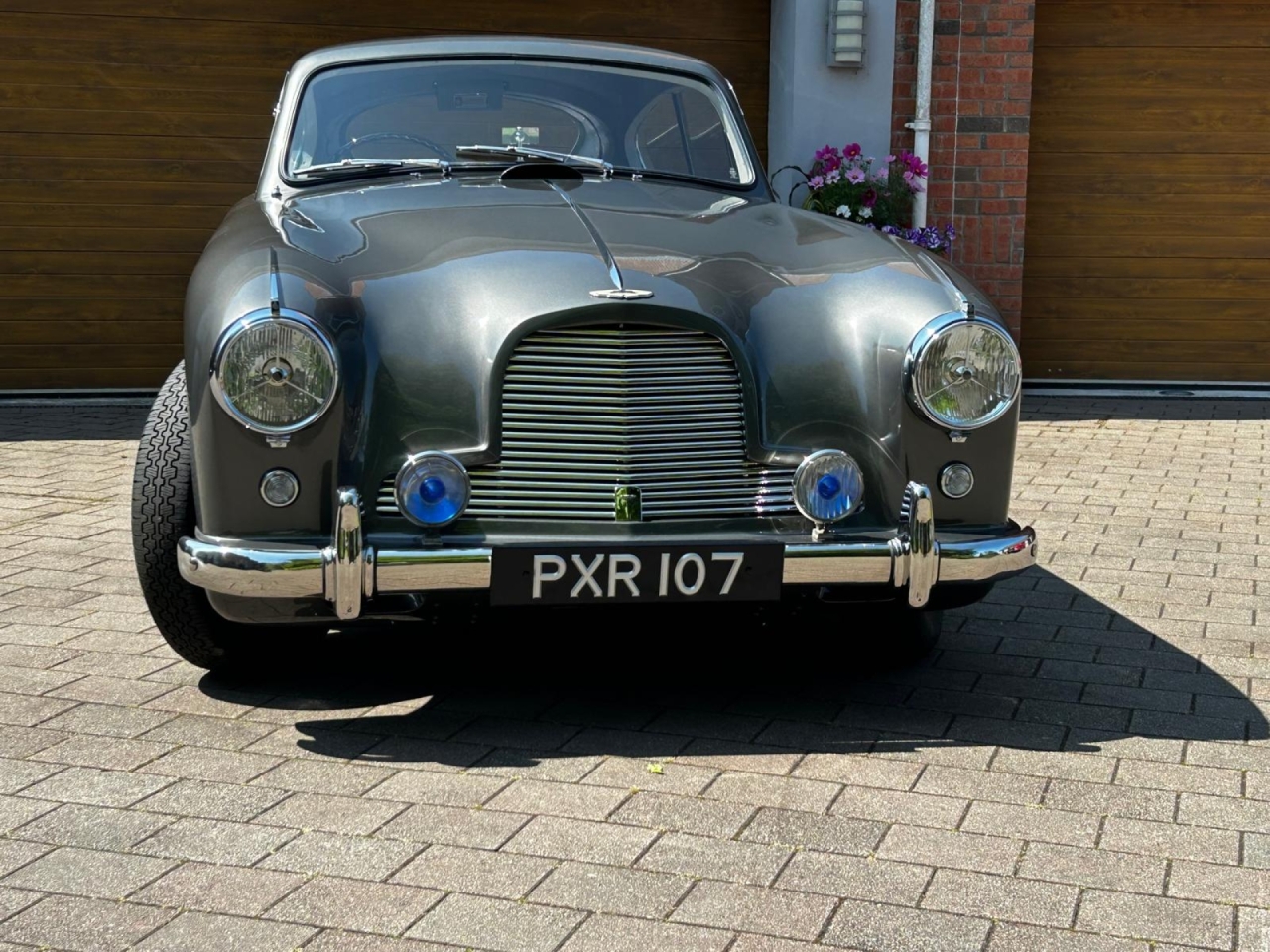 Aston Martin DB2/4