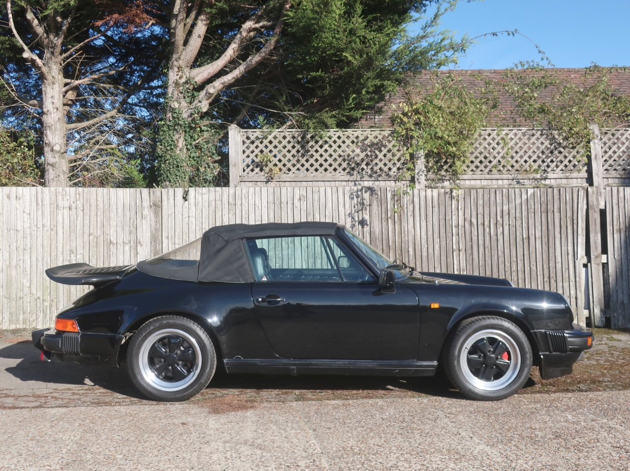1984 Porsche 911 3.2 Carrera Cabriolet