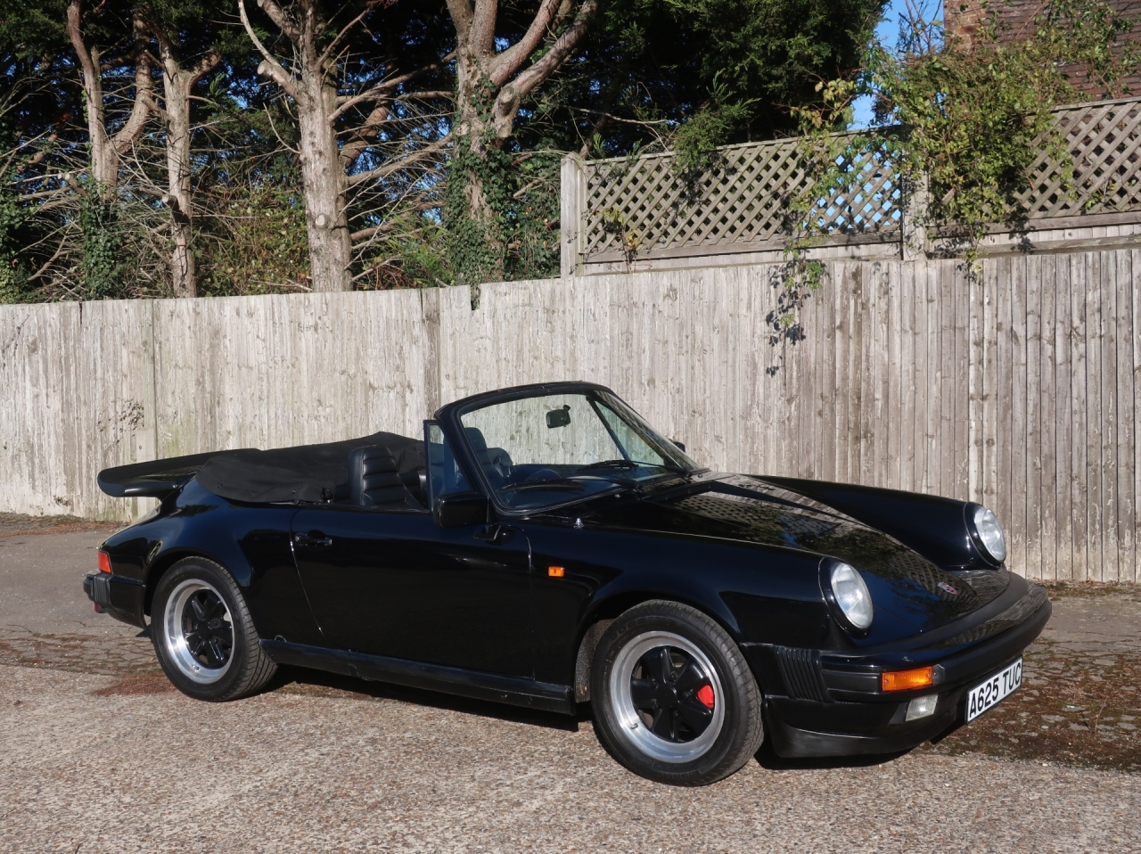 1984 Porsche 911 3.2 Carrera Cabriolet