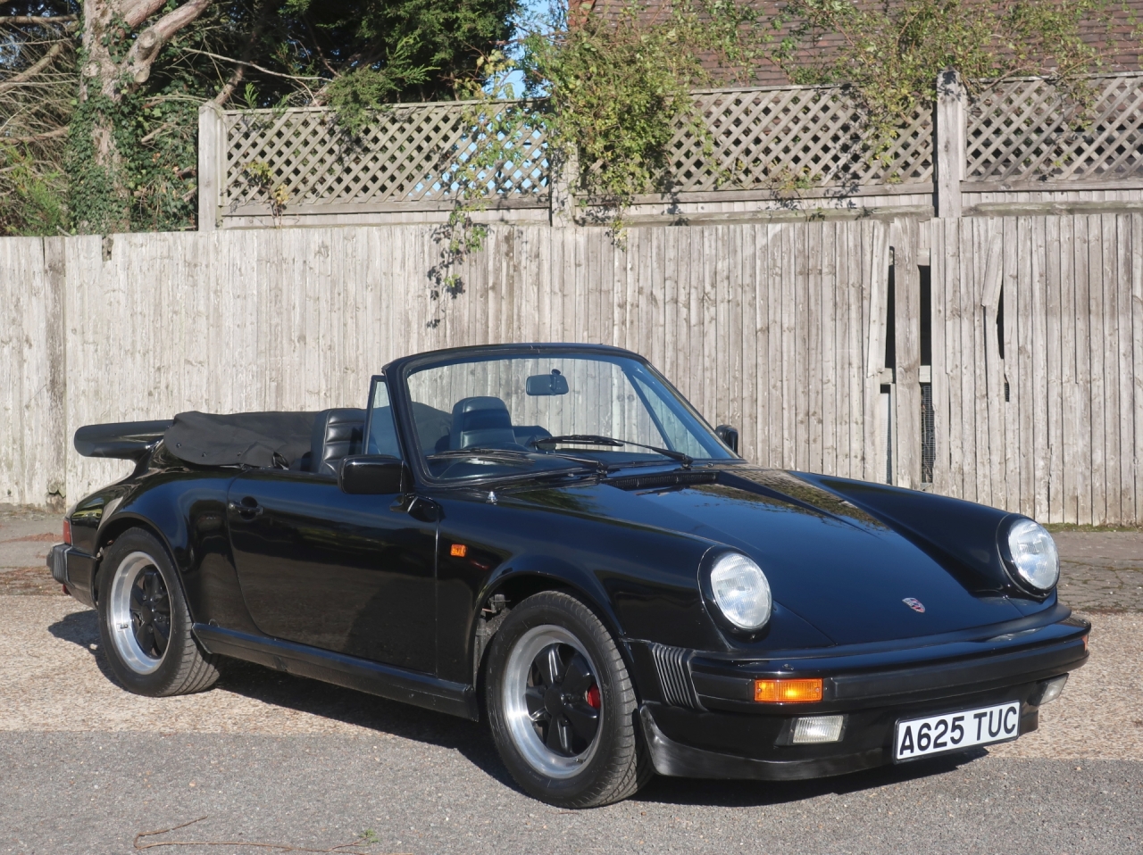 1984 Porsche 911 3.2 Carrera Cabriolet