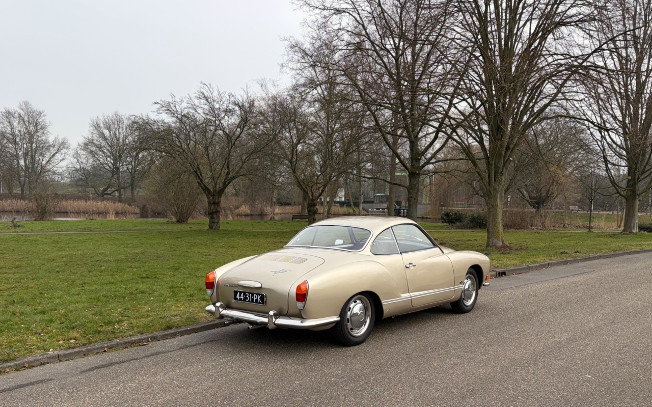 Top restored Karkmann Ghia. Rare and beautiful color.